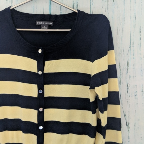 3/$20 Chelsea & Theodore Striped Crewneck Cardig… - Picture 2 of 5